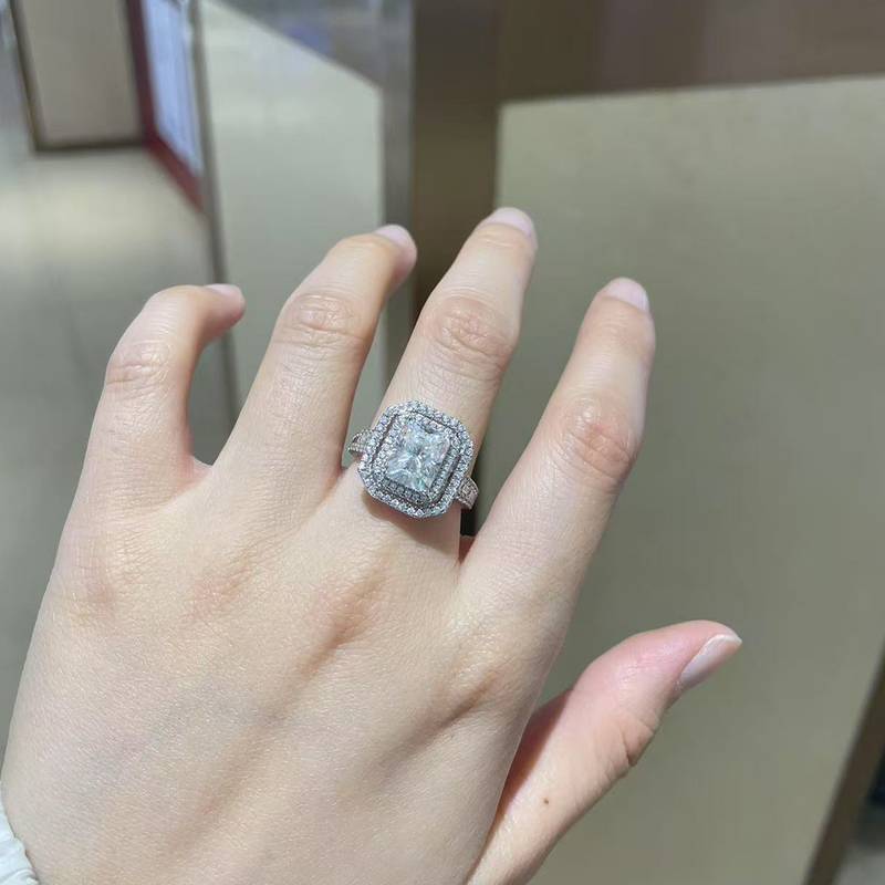 Full Diamond Emerald Cut Women's Ring S925 Silver Plated Platinum Customized Selection Main Stone Moissanite Diamond 3.0ct/Secondary Stone High Carbon Diamond
